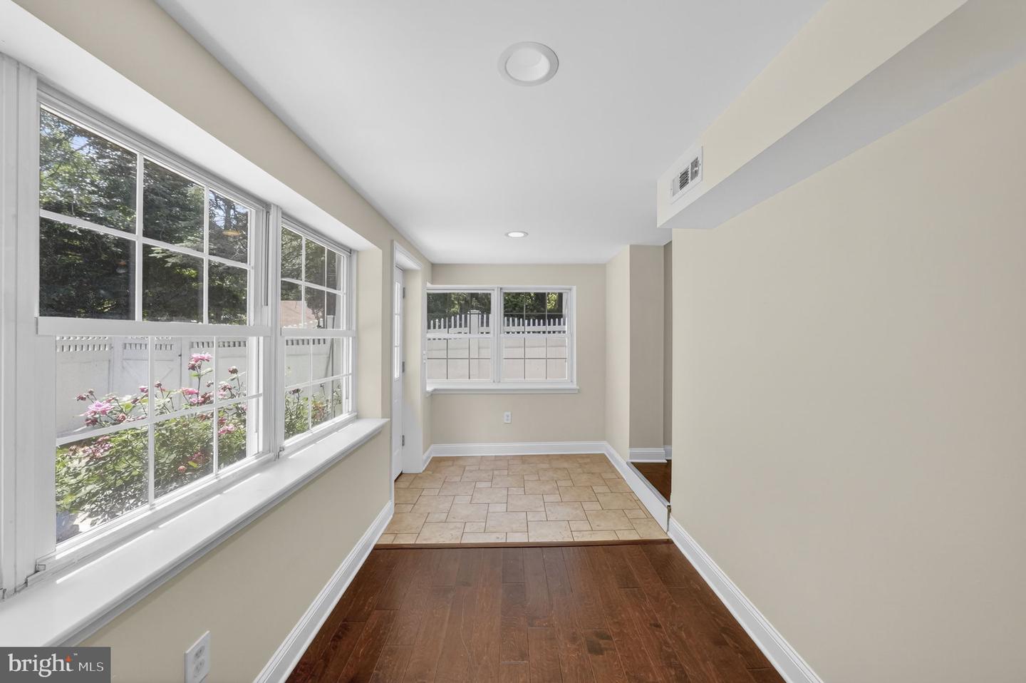 66 Birchwood Knoll Property Photo 34