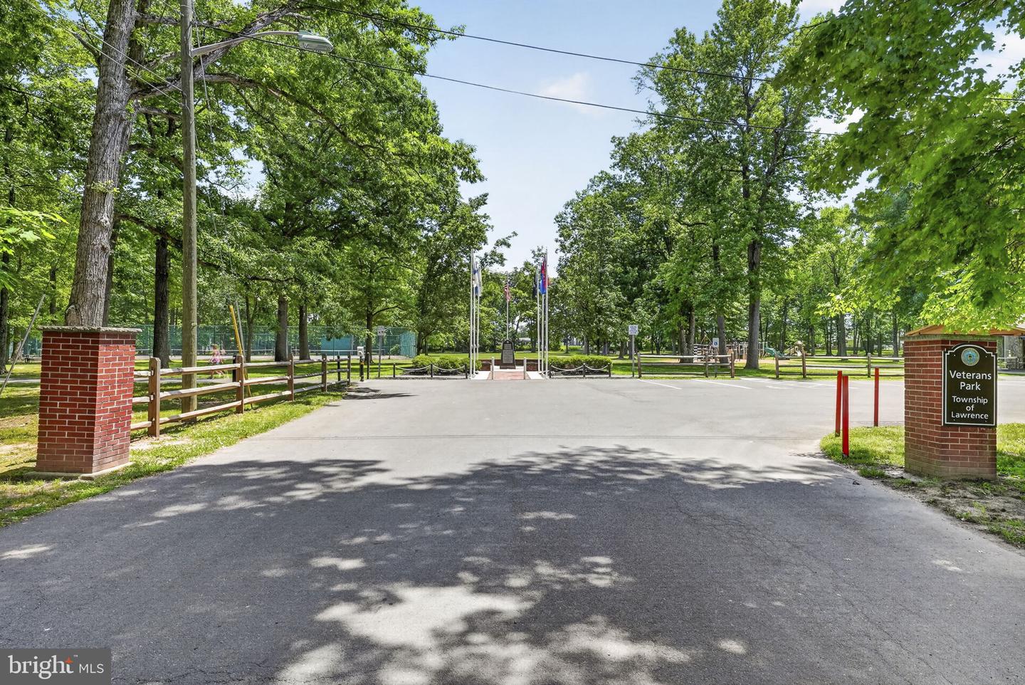 66 Birchwood Knoll Property Photo 47