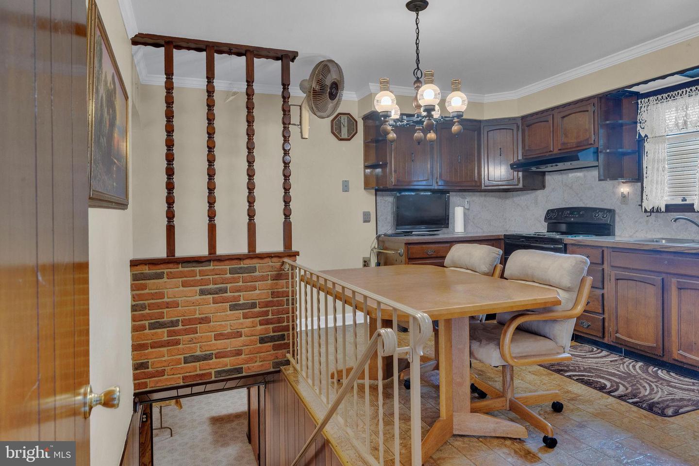 39 Ashley Ave Property Photo 14