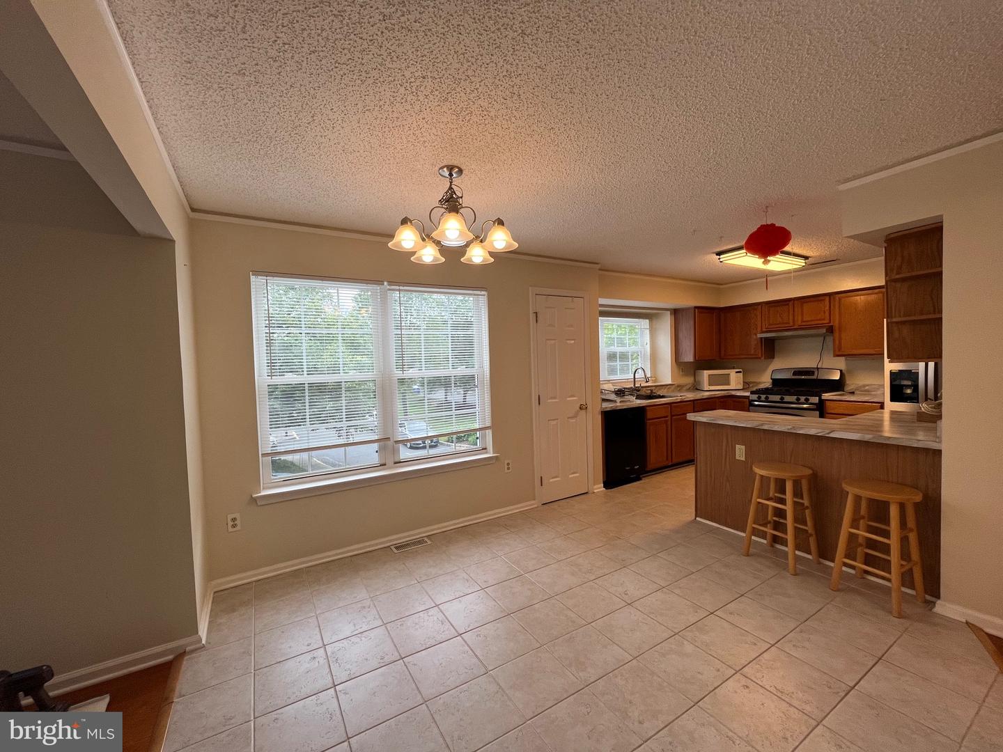22 Halstead Pl Property Photo 14