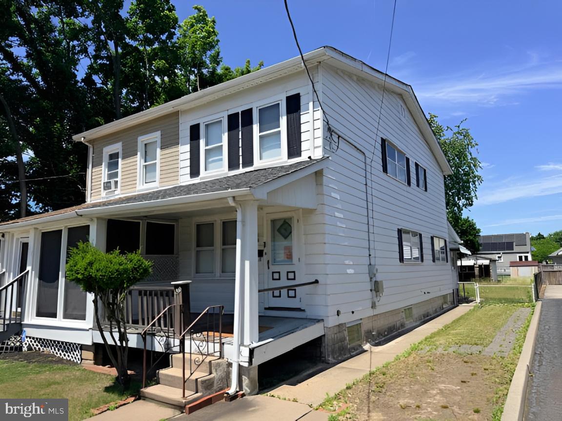 750 Trumbull Ave Property Photo 2