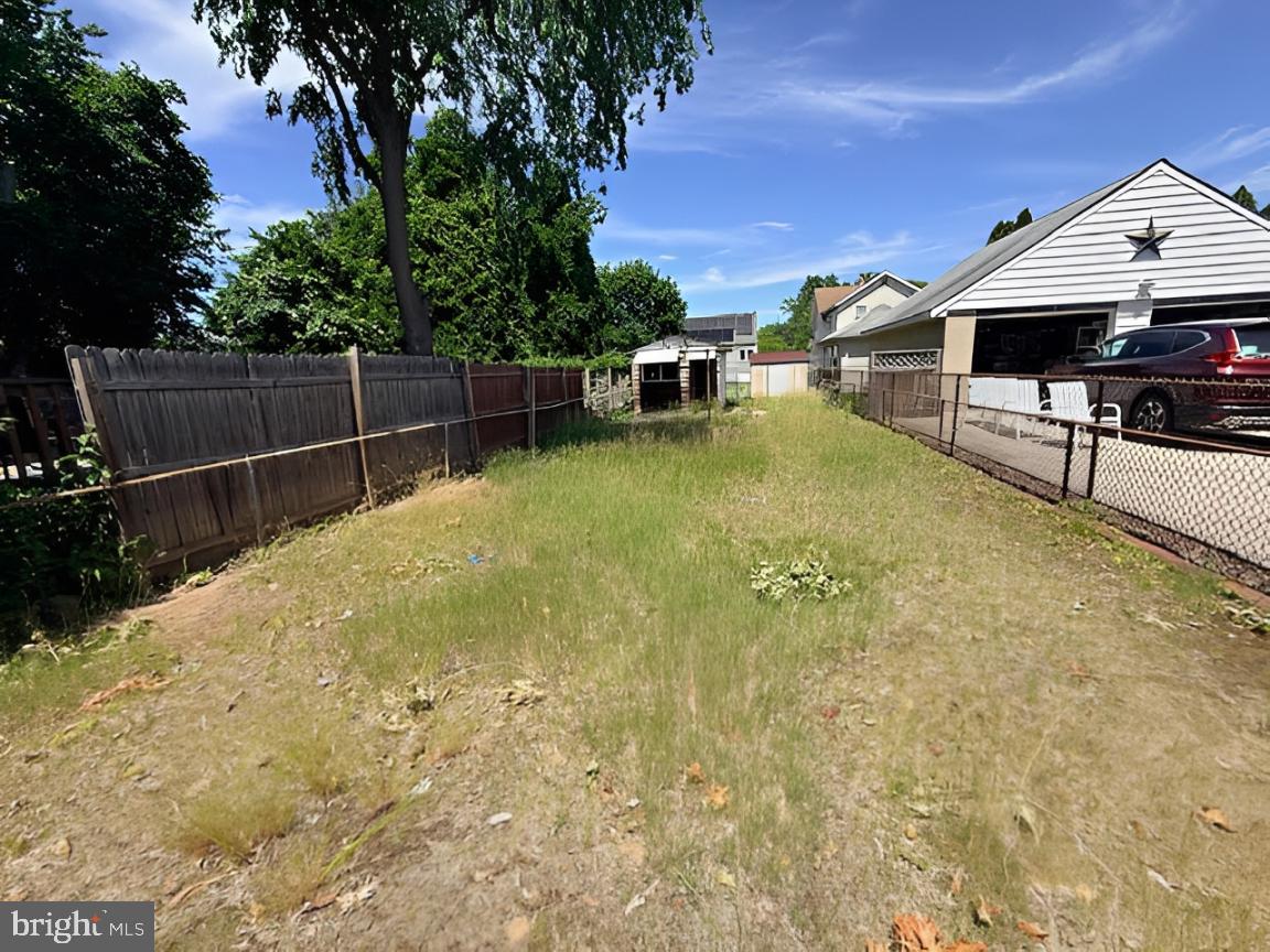 750 Trumbull Ave Property Photo 3