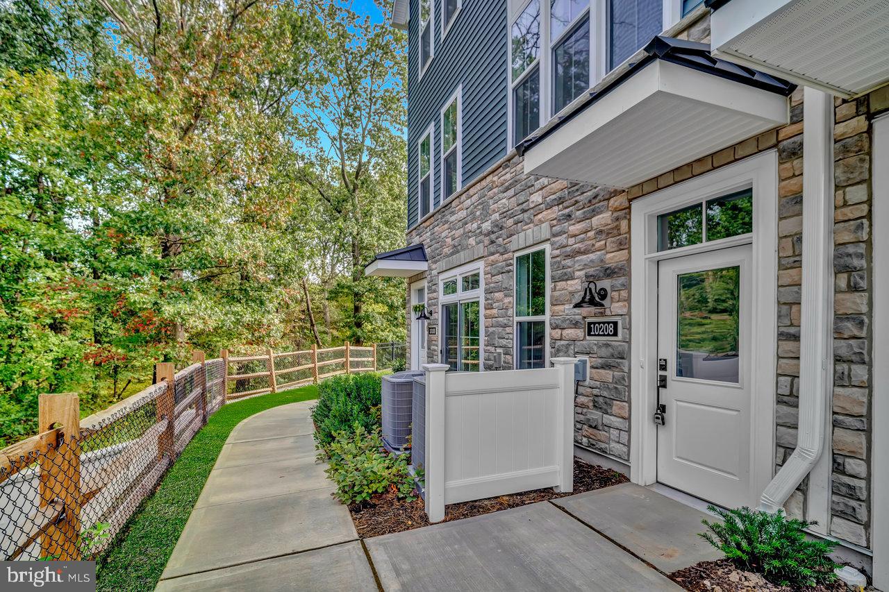 10208 Donatello Property Photo 1
