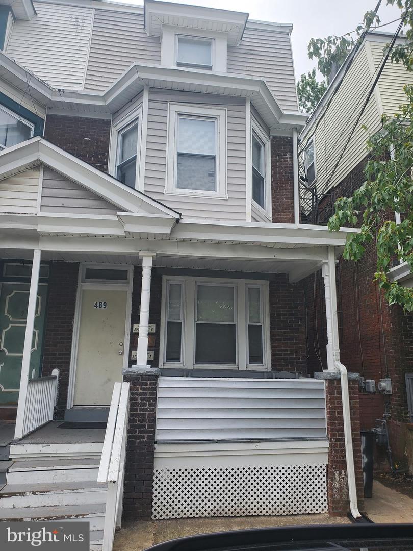 489 W HANOVER ST Property Photo 1