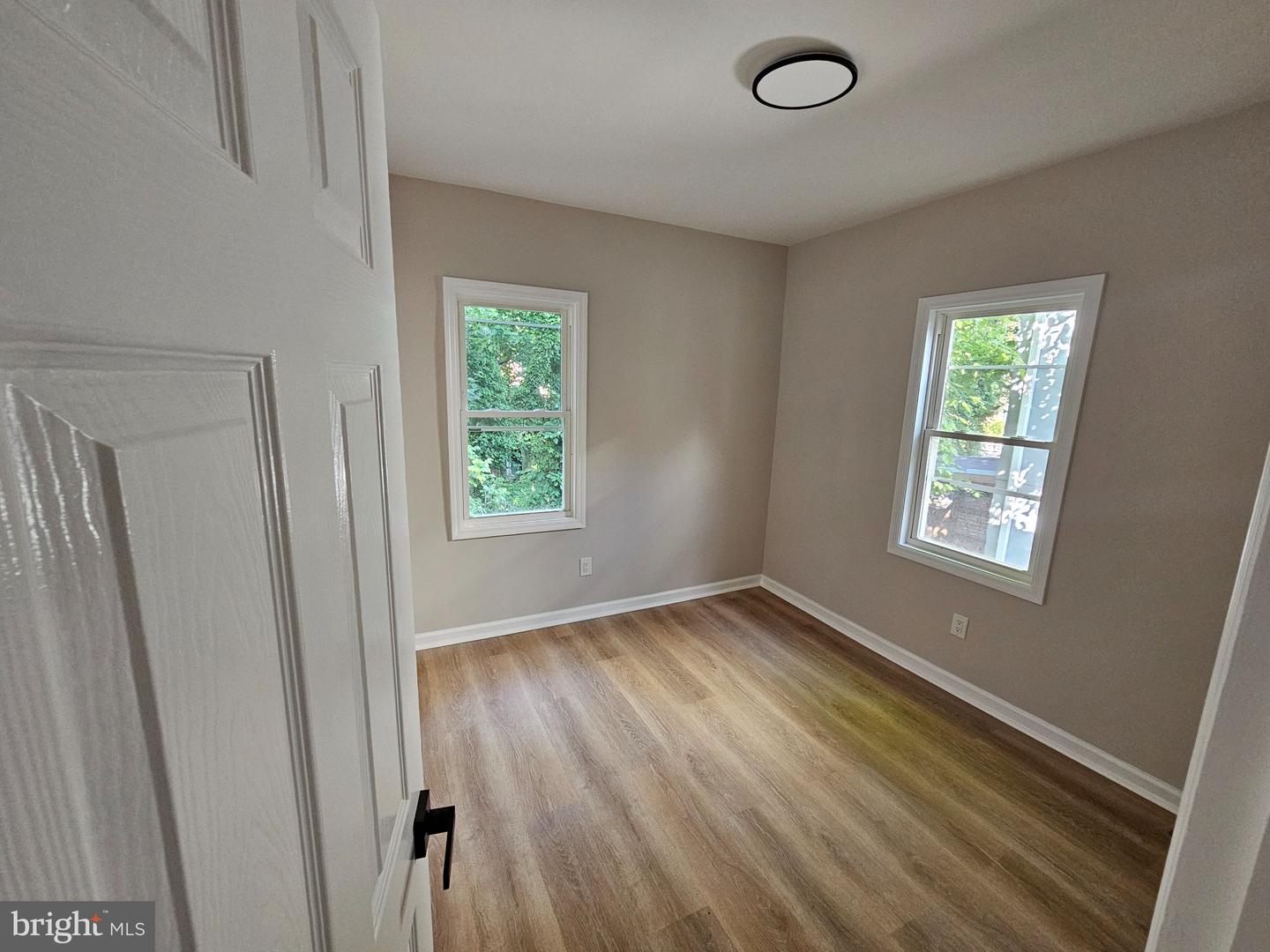 323 Rutherford Ave Property Photo 8