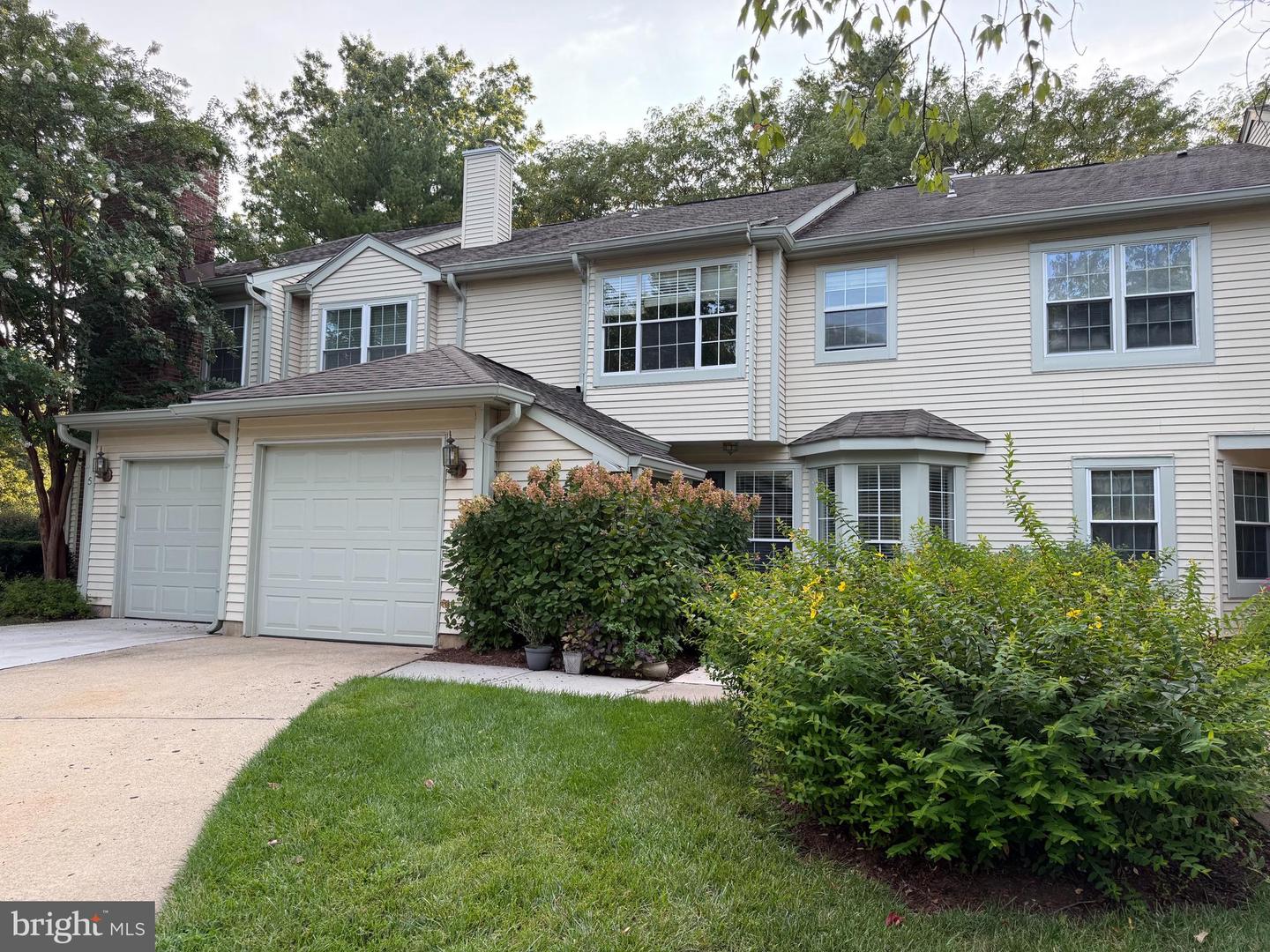 4 KENSINGTON CT Property Photo 1