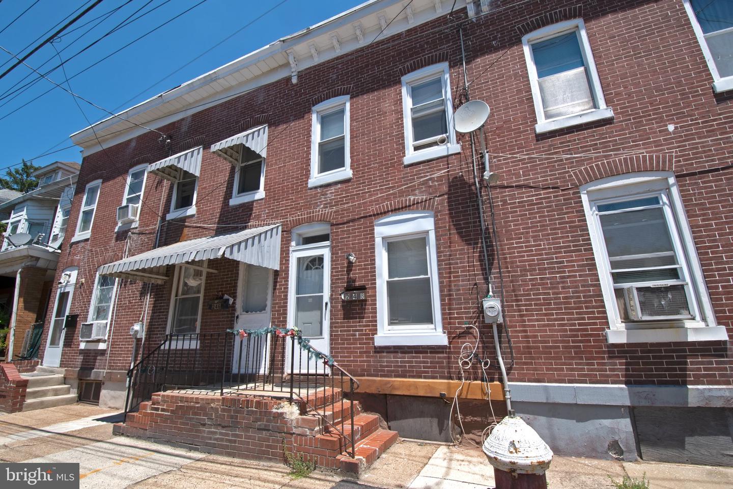 248 Grand St Property Photo 1