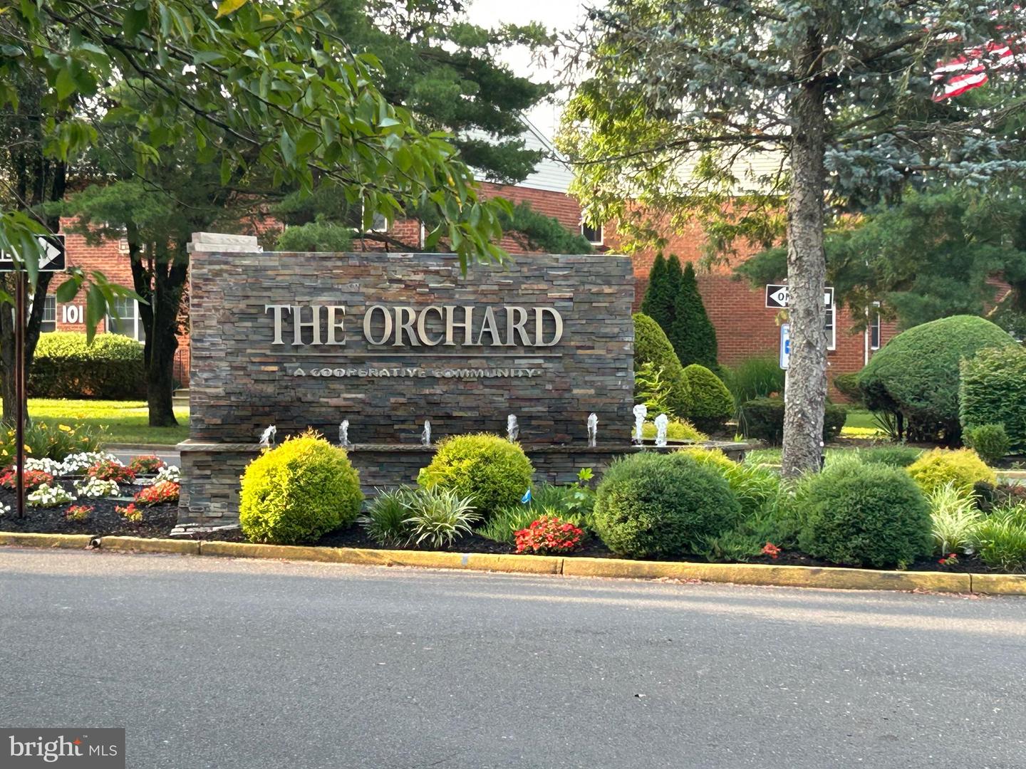 121-i The Orchard Property Photo 1