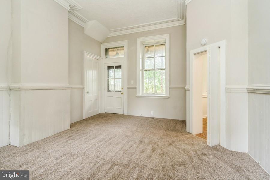 16 Railroad Pl Property Photo 8