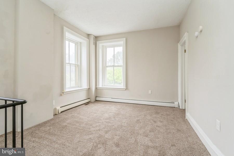 16 Railroad Pl Property Photo 9