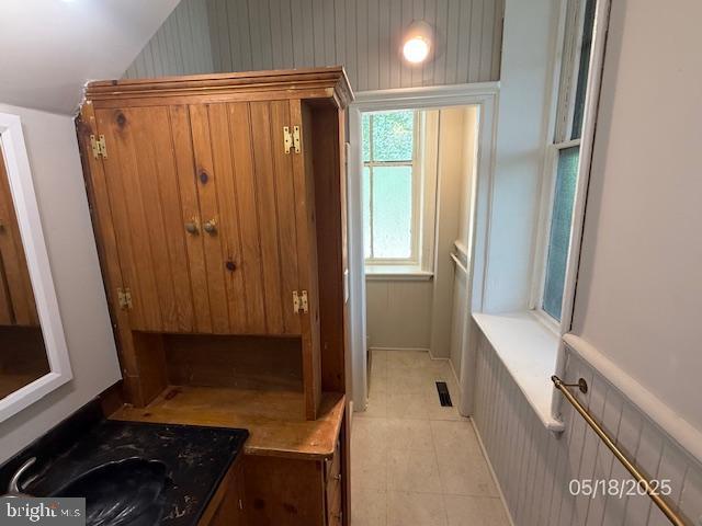 16 Railroad Pl Property Photo 14