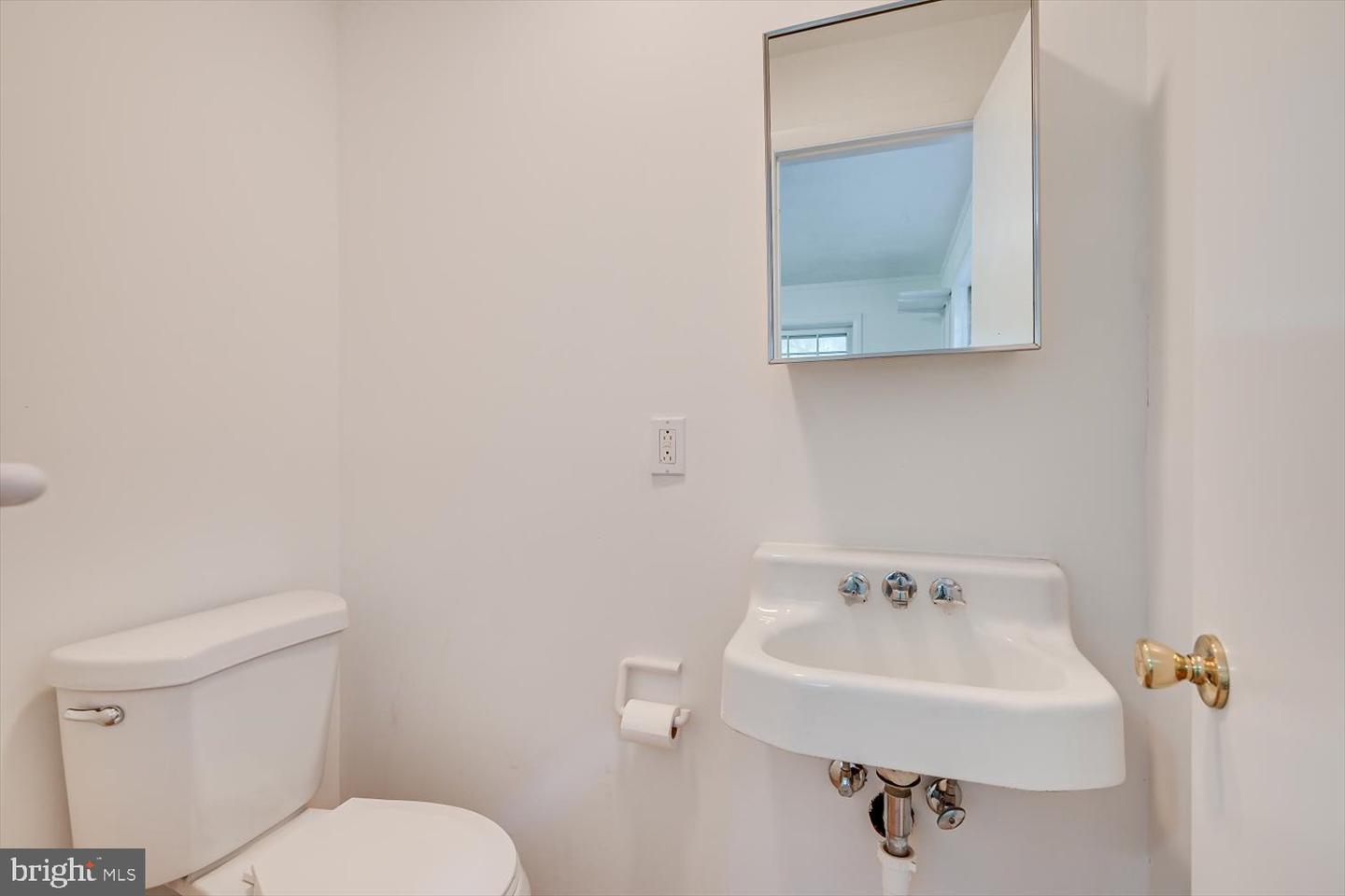 265 Moore St Property Photo 21