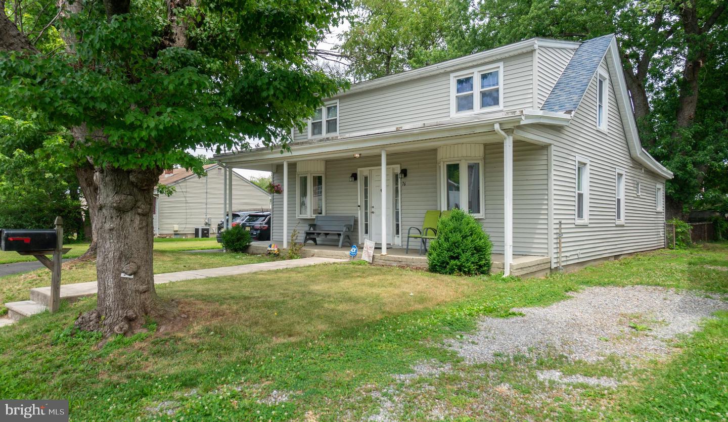 76 6th Ave Property Photo 1