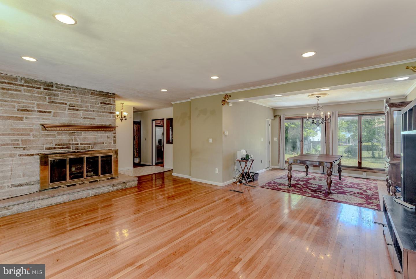 7 White Beech Ct Property Photo 7