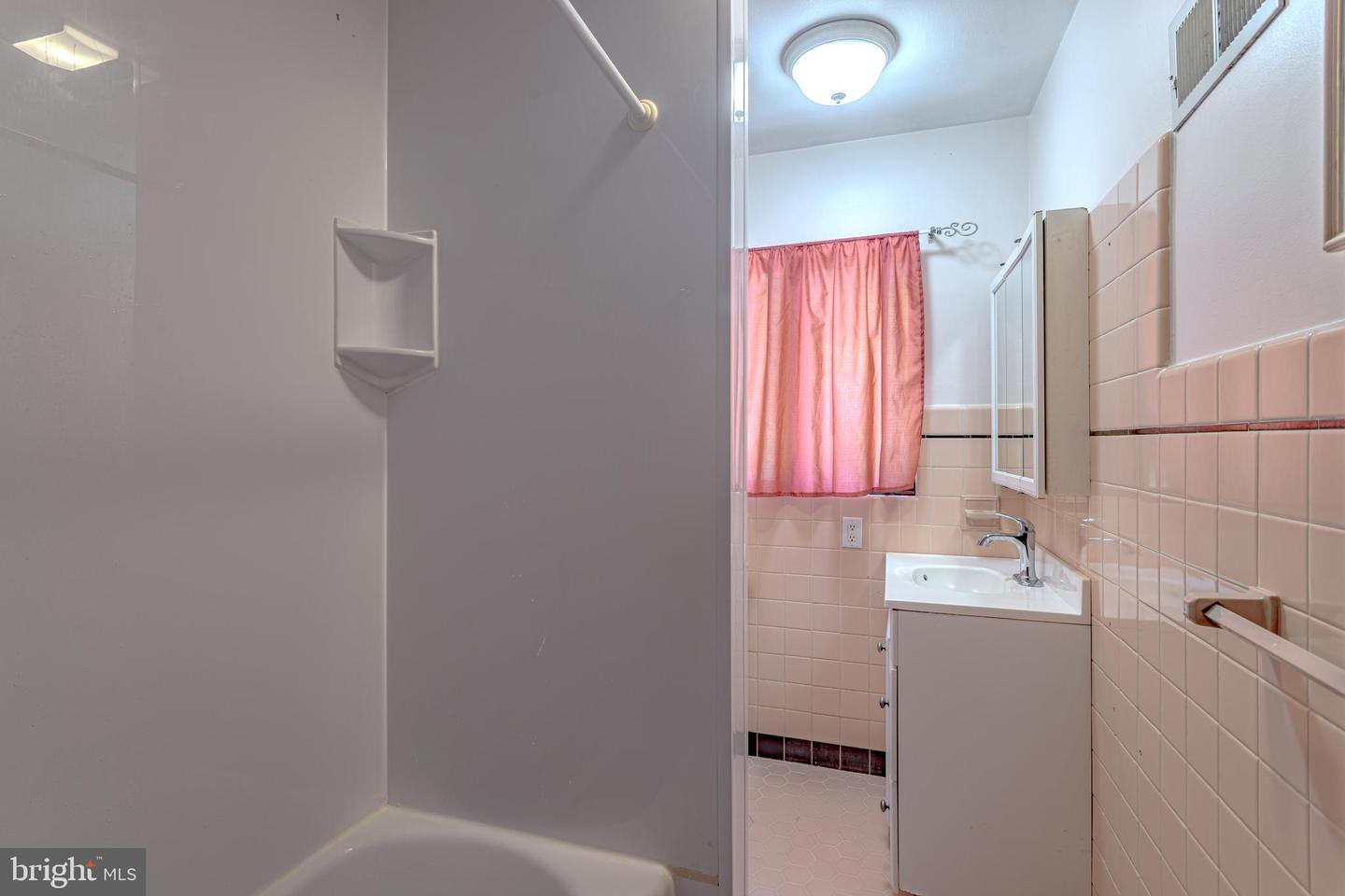 7 White Beech Ct Property Photo 14