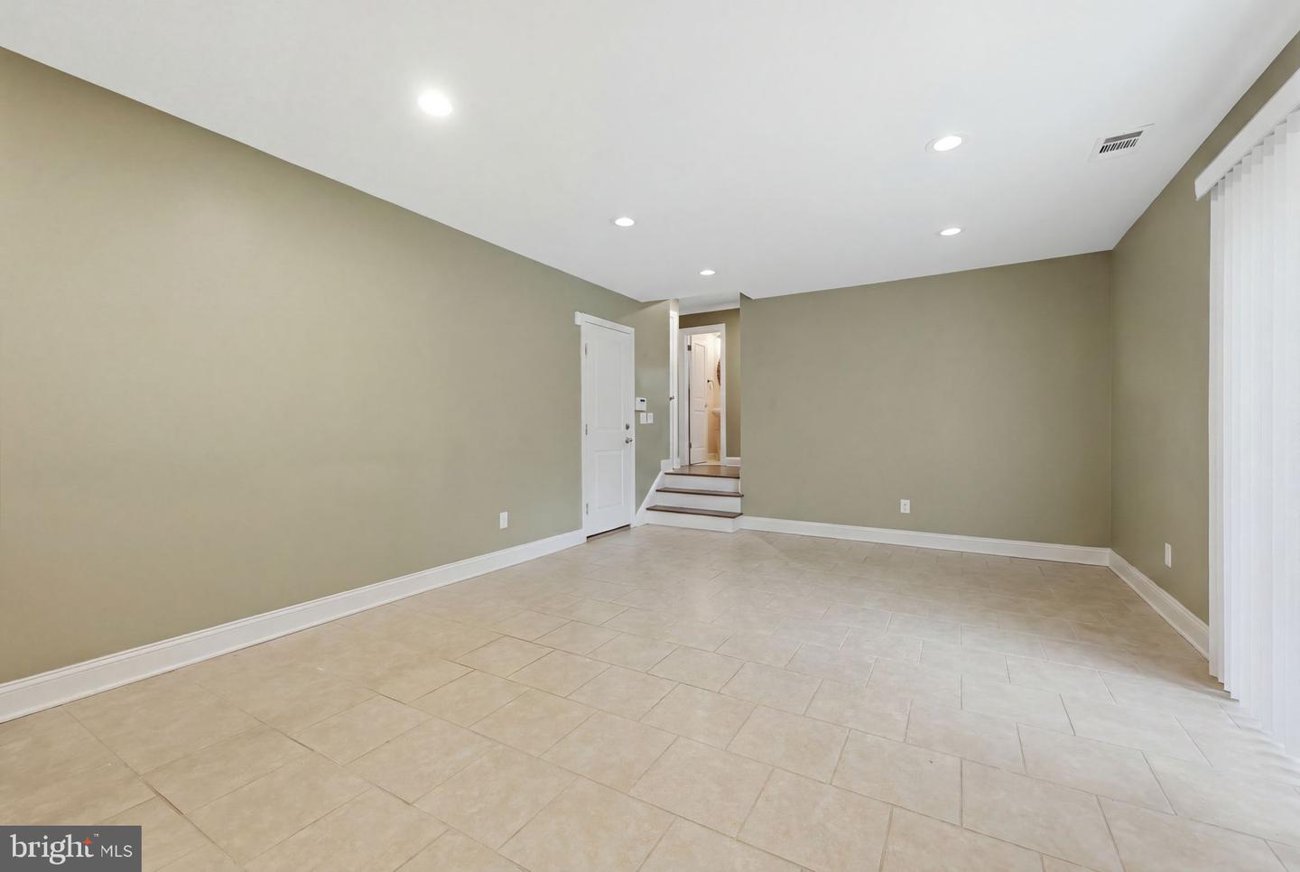 1 Galston Dr Property Photo 23