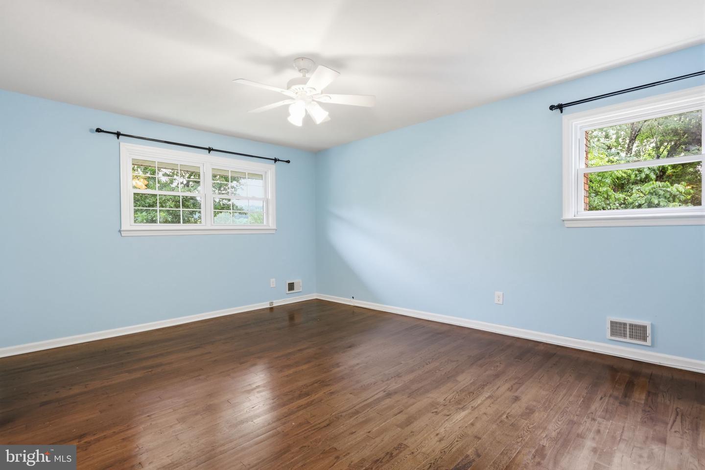 1 Galston Dr Property Photo 27