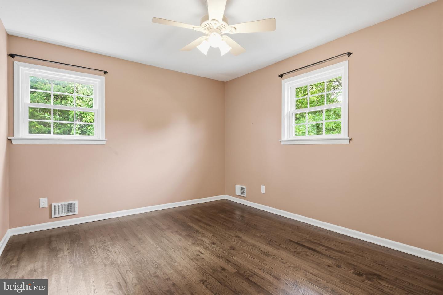 1 Galston Dr Property Photo 31