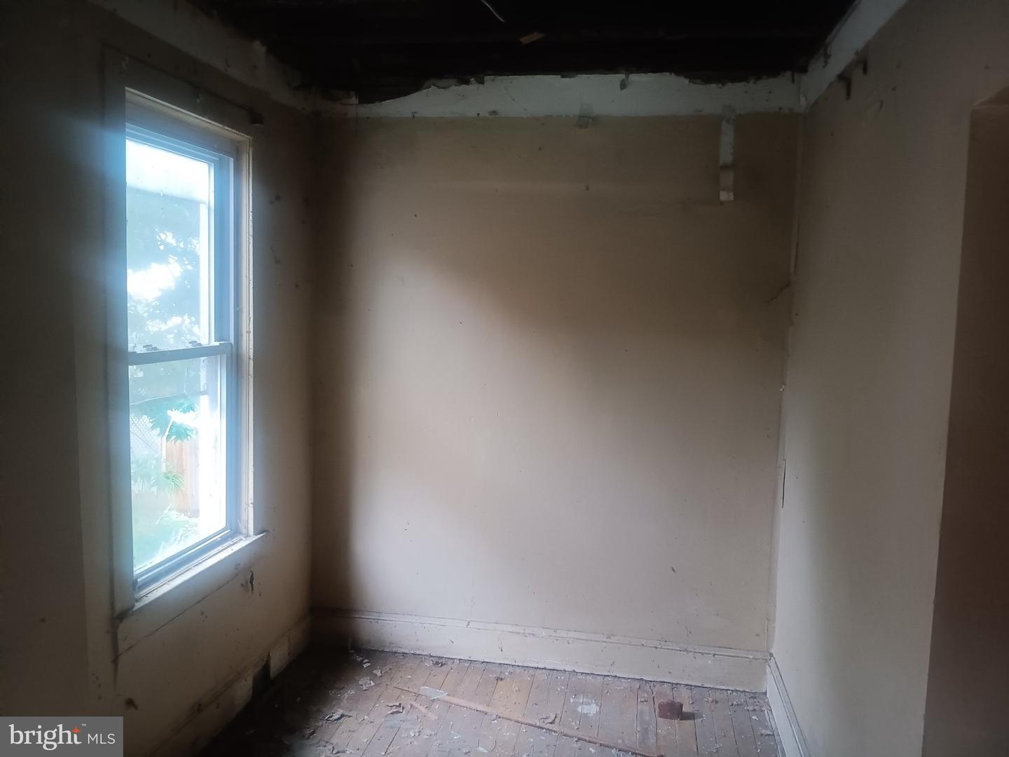 113 Home Ave Property Photo 6