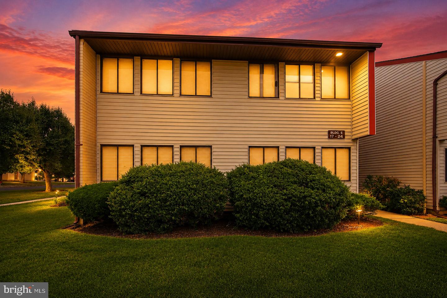 21 Avon #e Property Photo 1