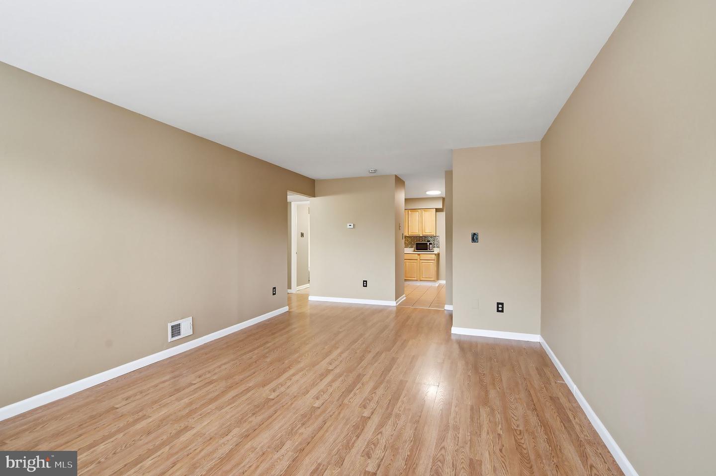 E21 Avon Drive Property Photo 4