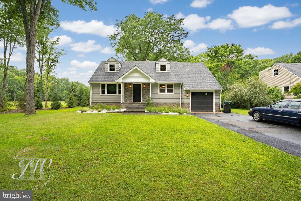 194 Hopewell Wertsville Rd Property Photo 1