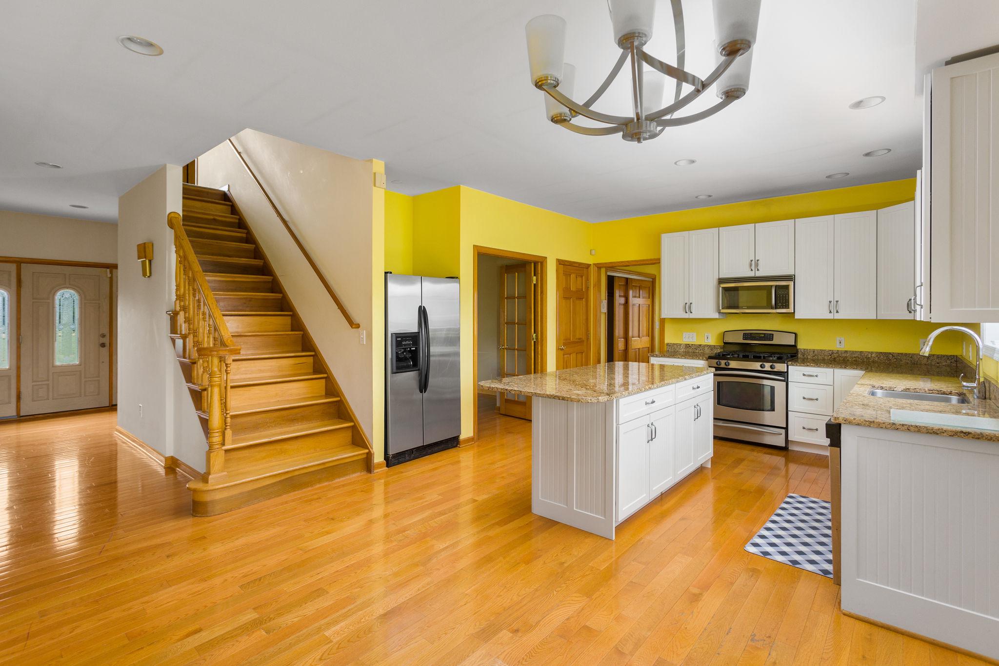 241 Windsor Rd Property Photo 1