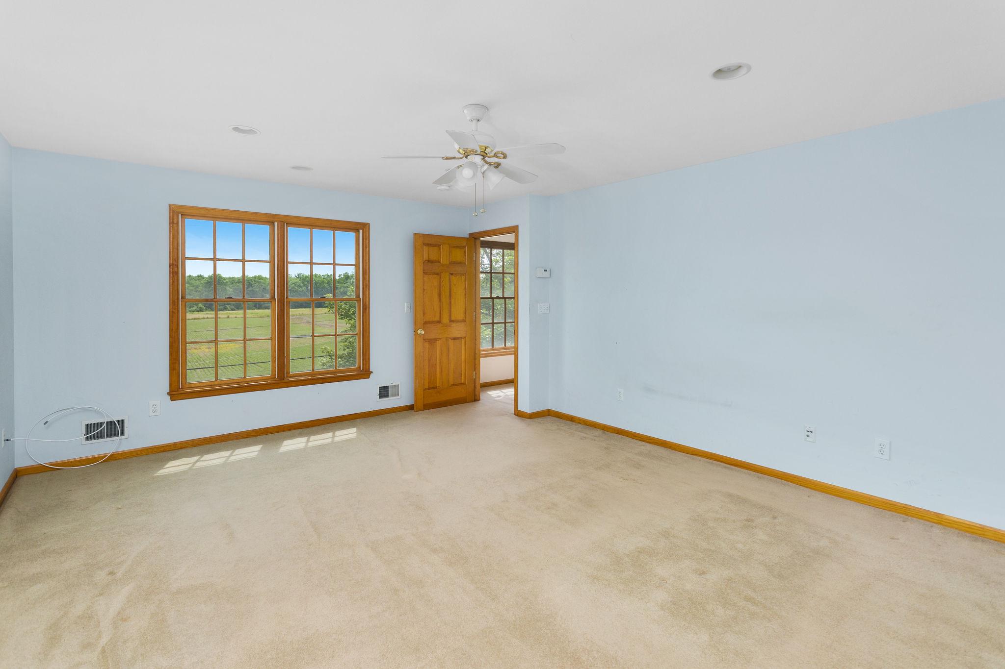 241 Windsor Rd Property Photo 24