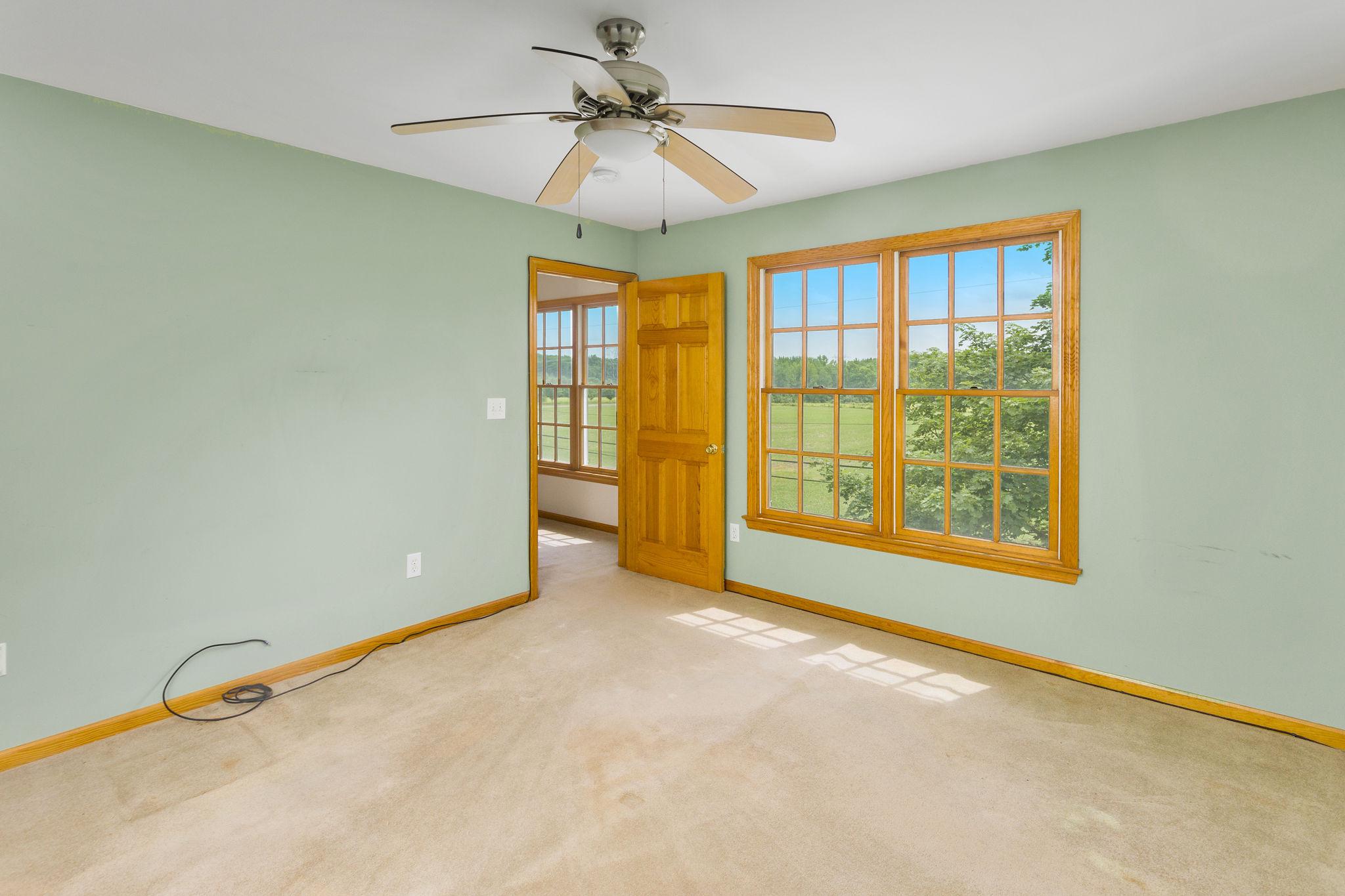 241 Windsor Rd Property Photo 28