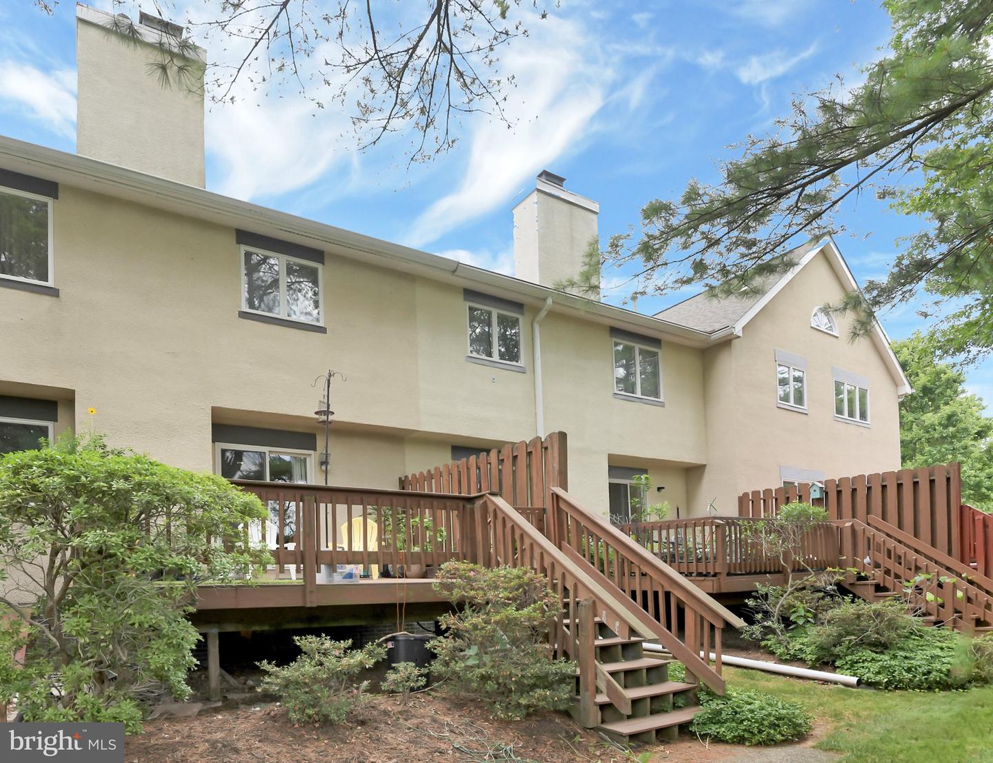 19 Exeter Ct Property Photo 1