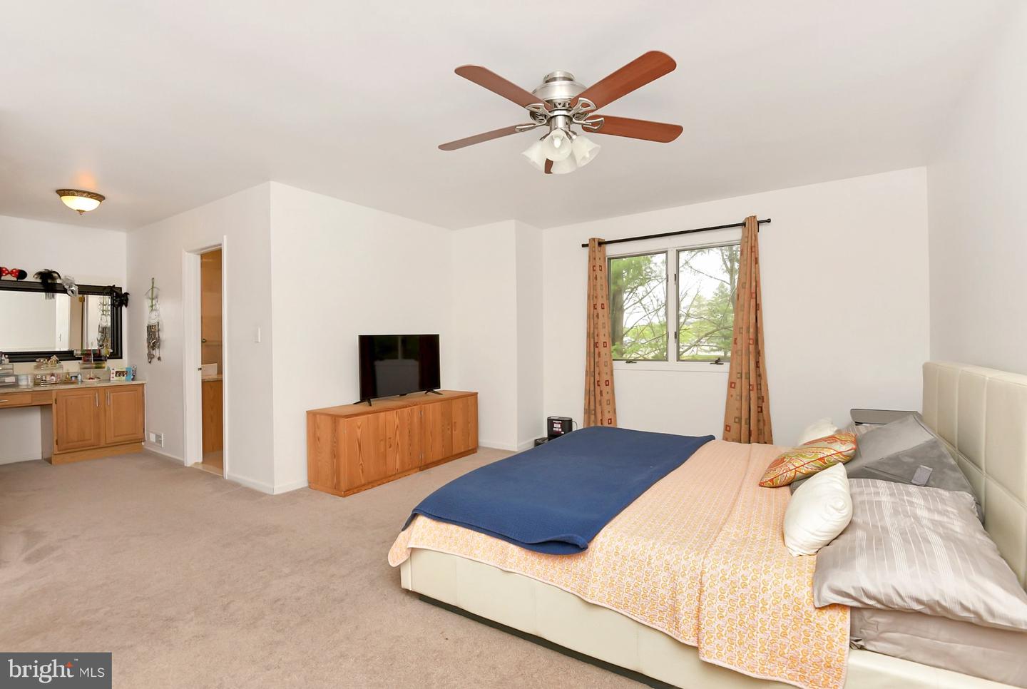 19 Exeter Ct Property Photo 12