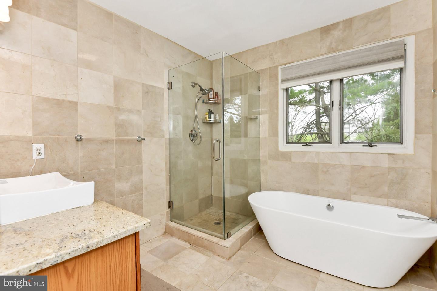 19 Exeter Ct Property Photo 13