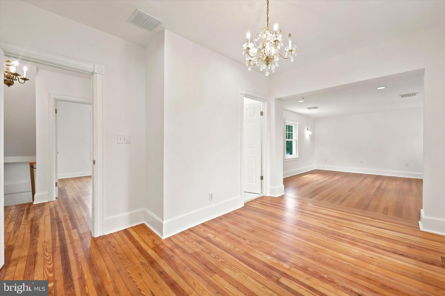 489 Grand Ave Property Photo 40