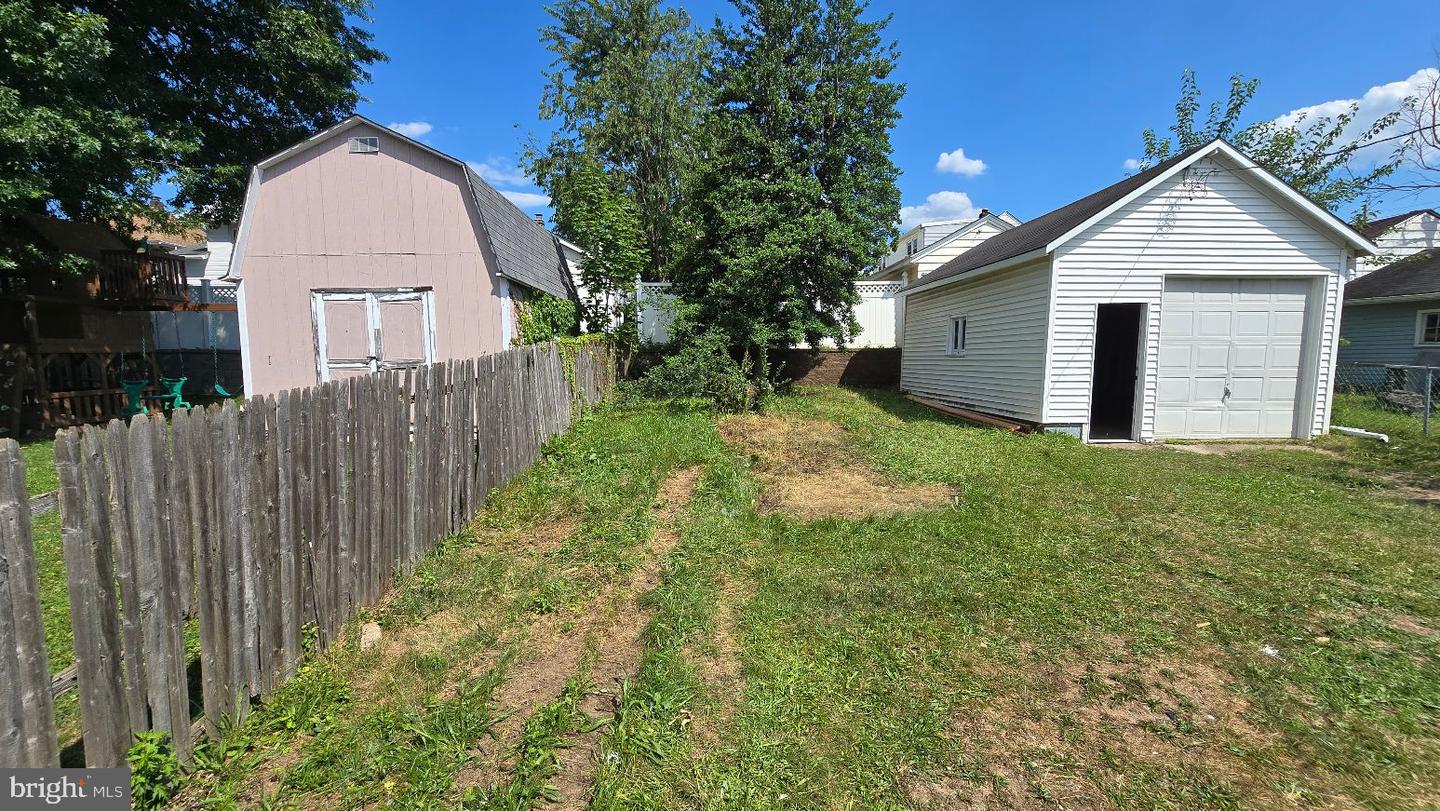 128 Hunter Ave Property Photo 4