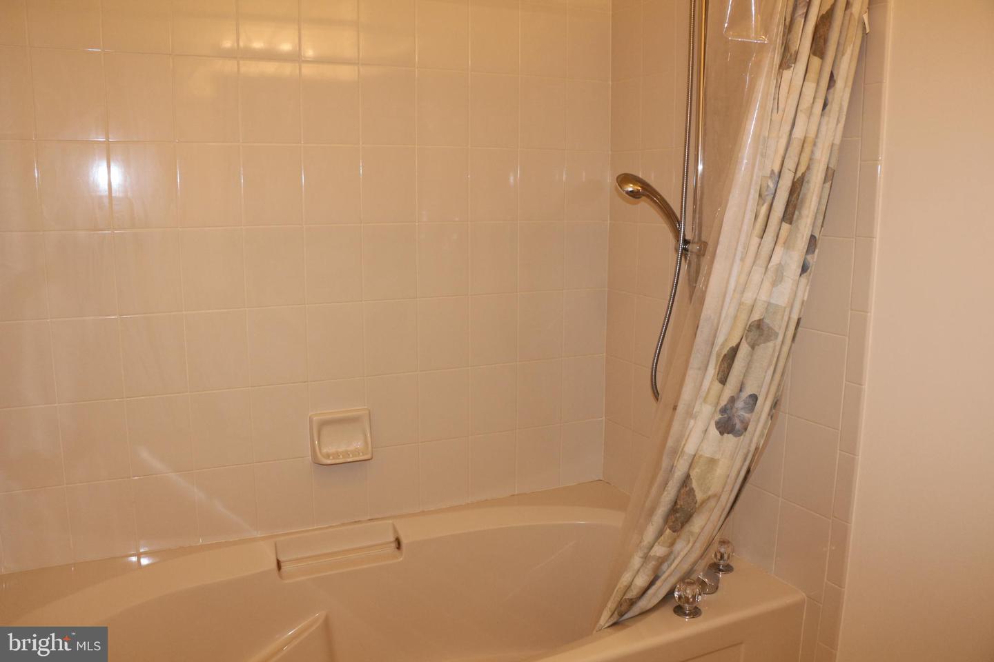 75 Kyle Way Property Photo 10