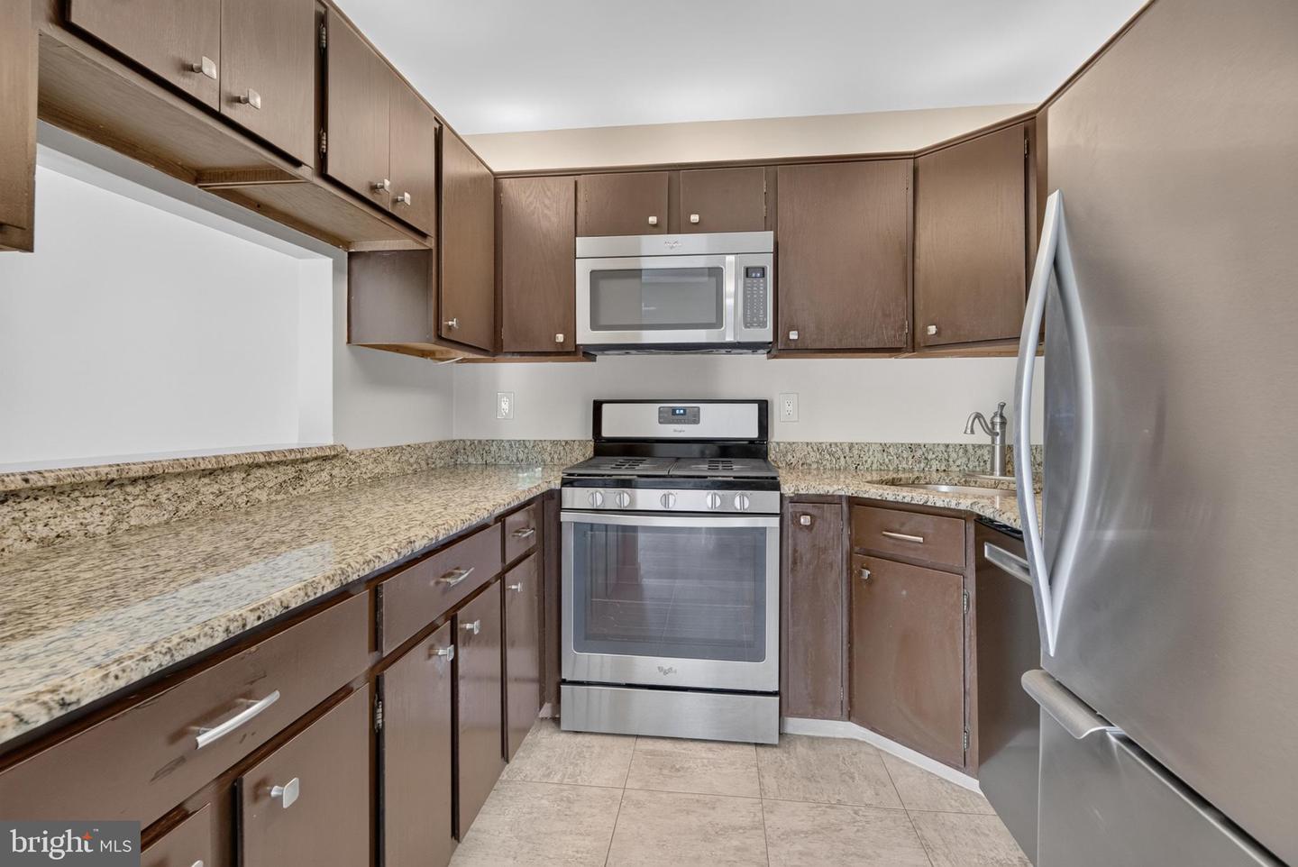 18 Quince Ct Property Photo 3