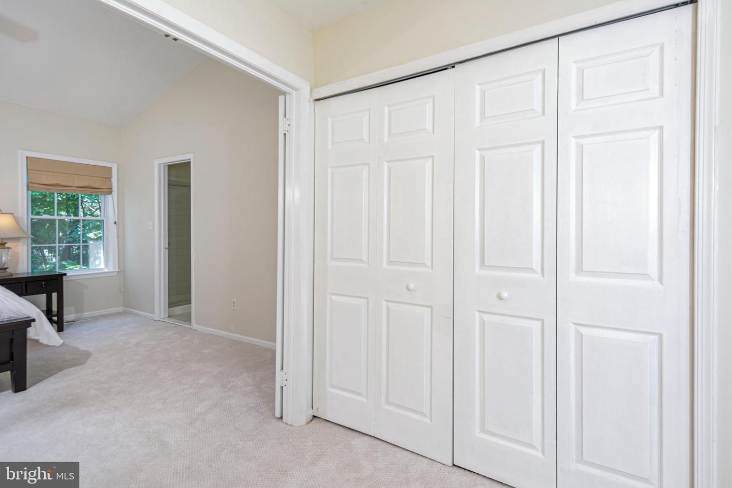 19 Towpath Ct Property Photo 23