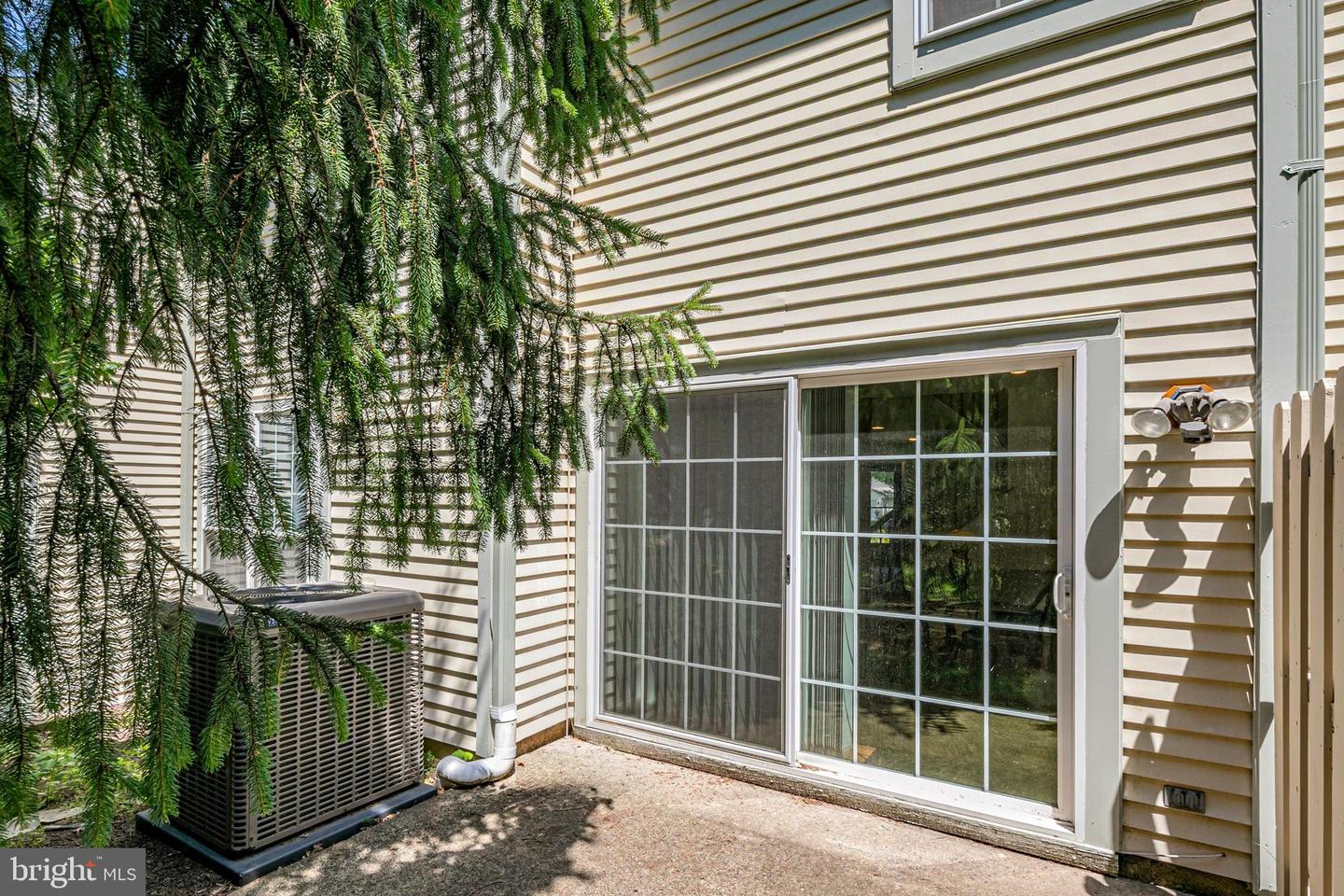 19 Towpath Ct Property Photo 25