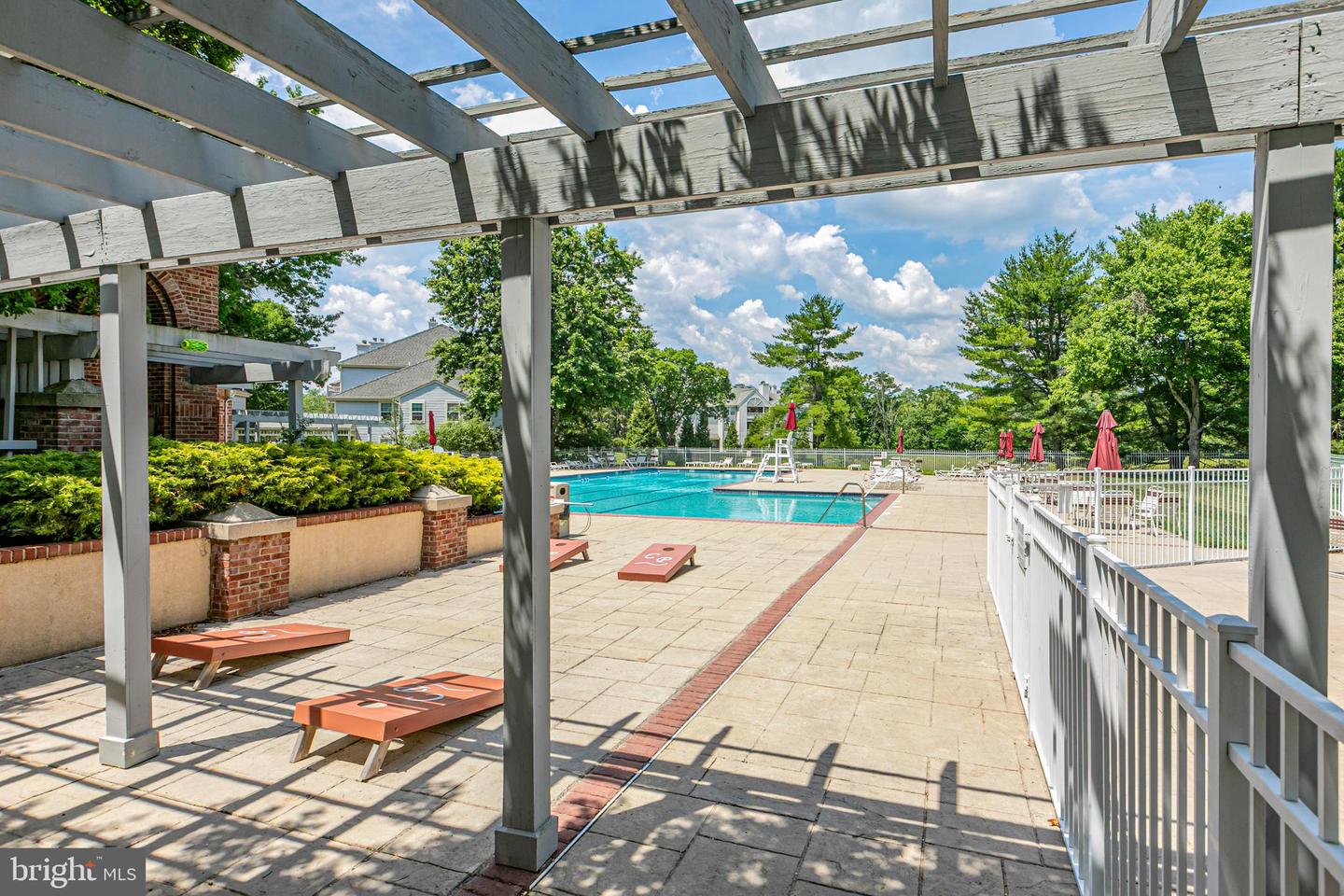 19 Towpath Ct Property Photo 29