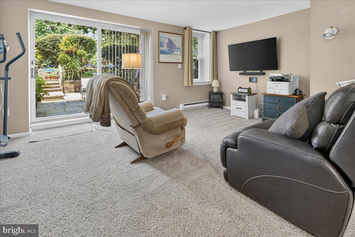 1 Academy Ct Property Photo 8