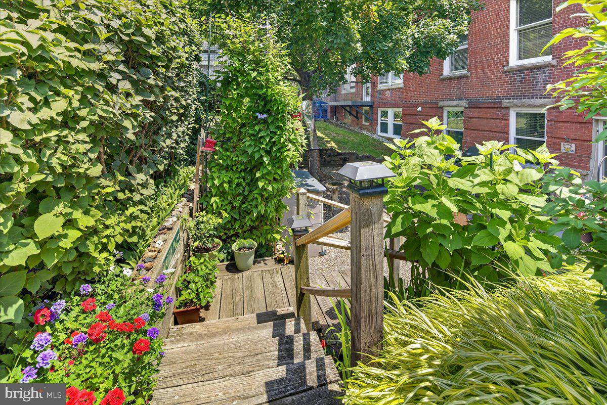 1 Academy Ct Property Photo 27