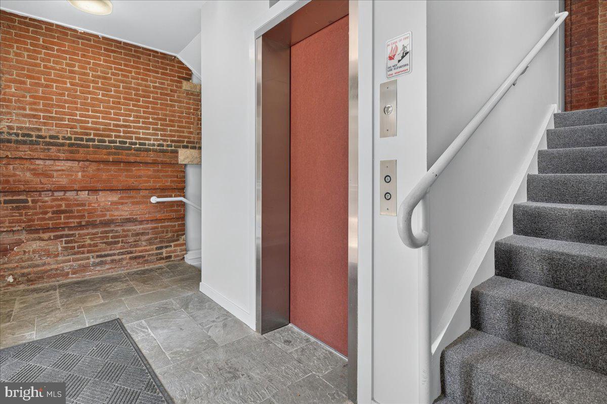1 Academy Ct Property Photo 28