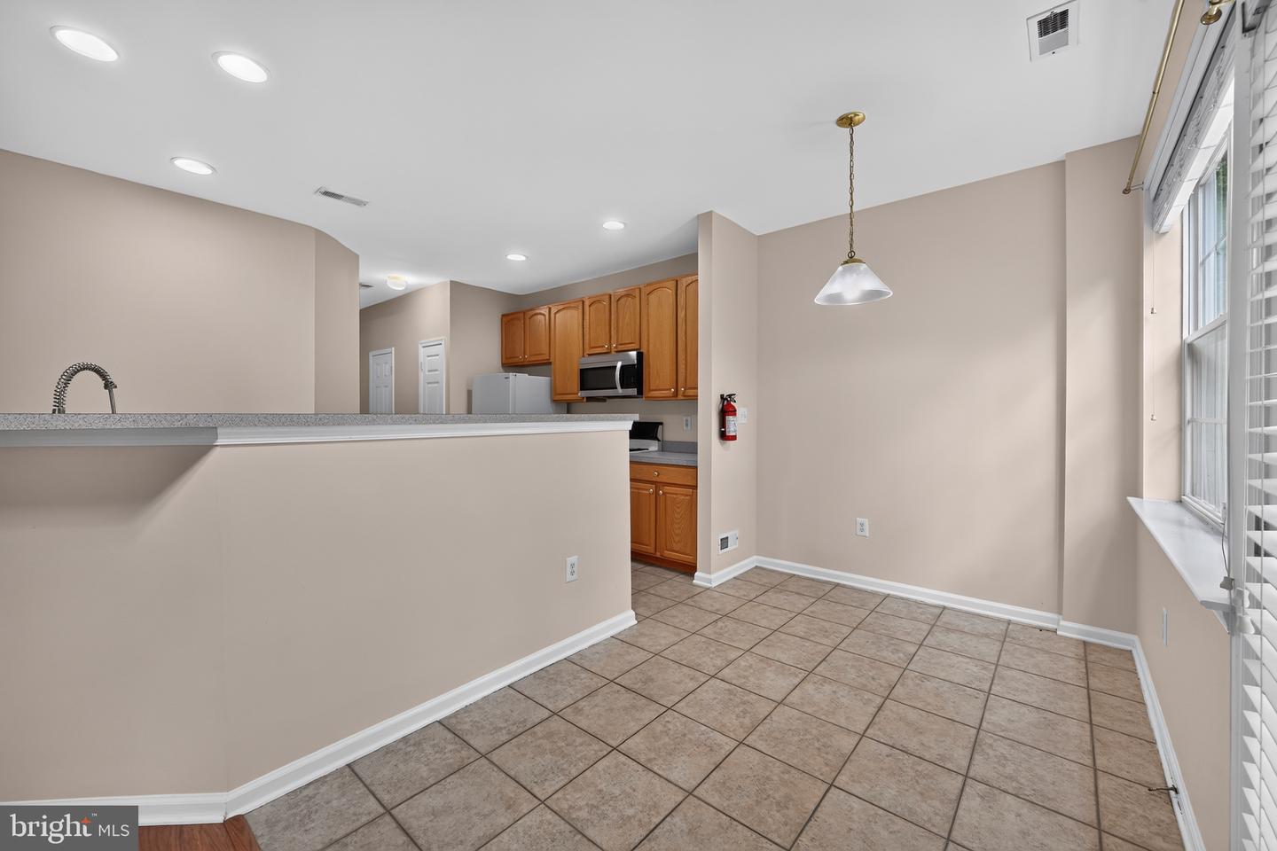 28 Sutton Ct Property Photo 9