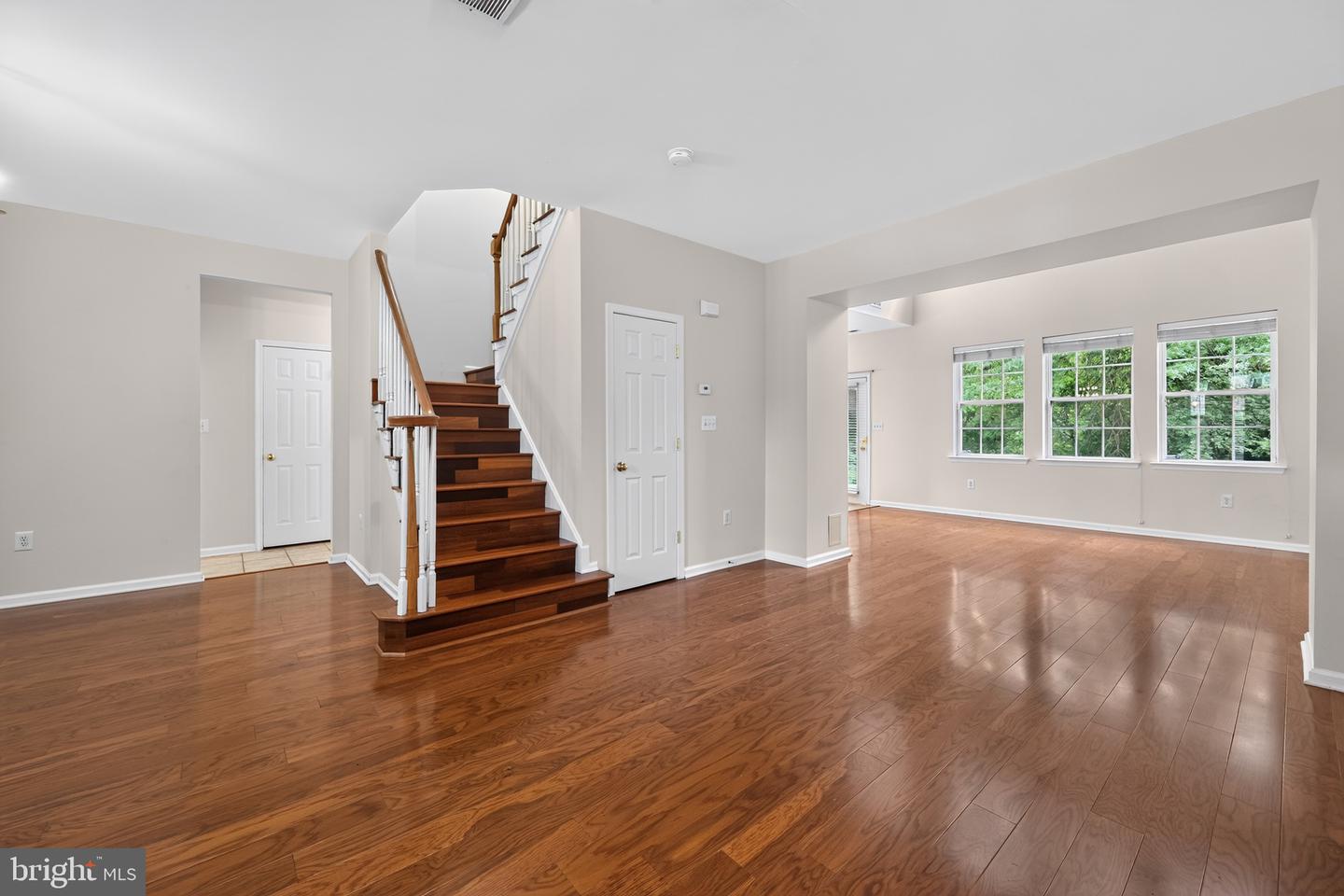 28 Sutton Ct Property Photo 11