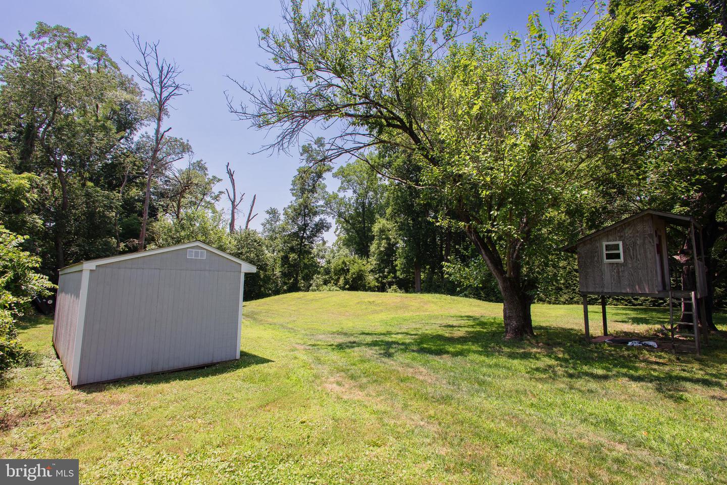 5785 S Broad St Property Photo 11