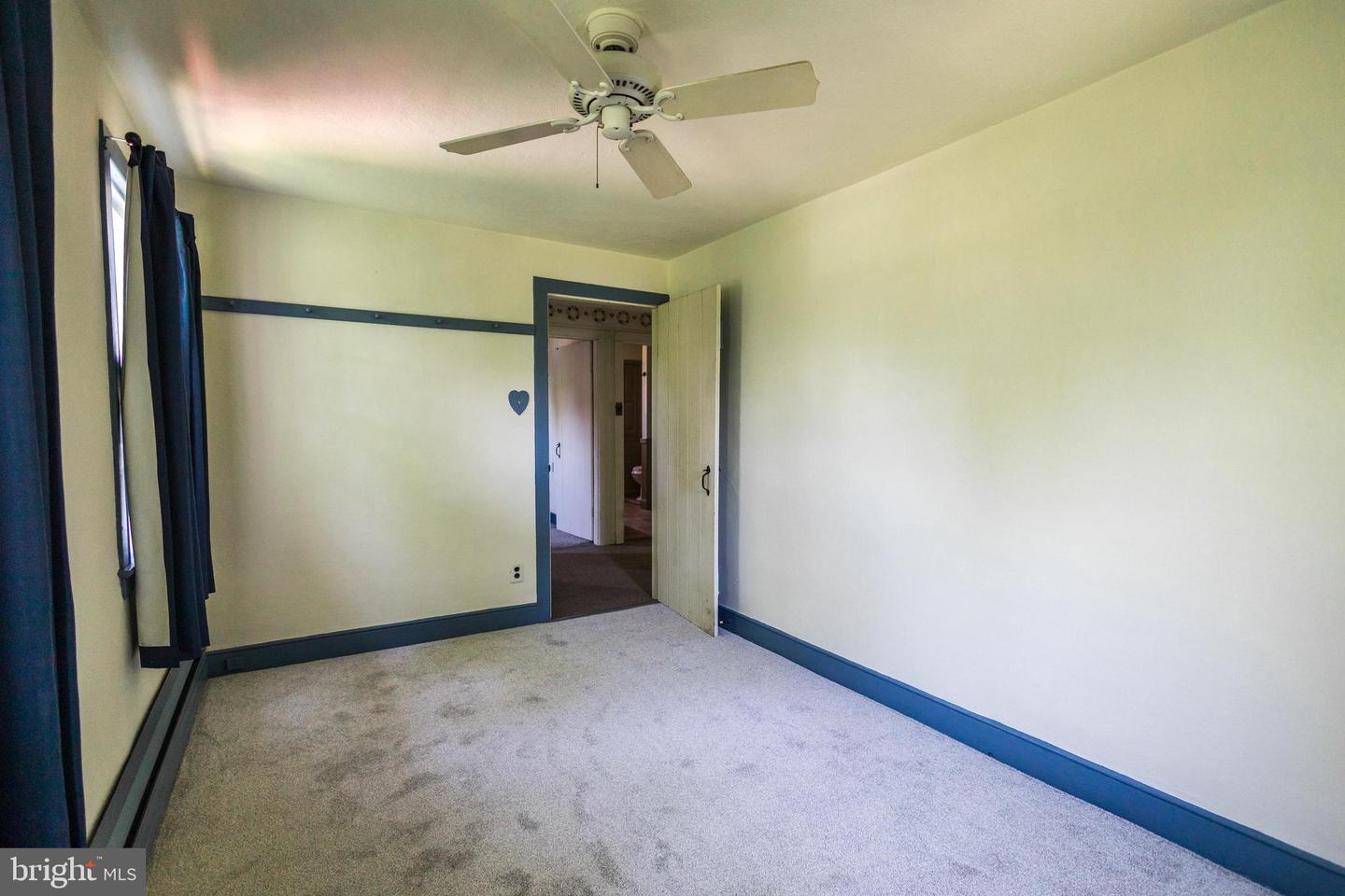 5785 S Broad St Property Photo 34