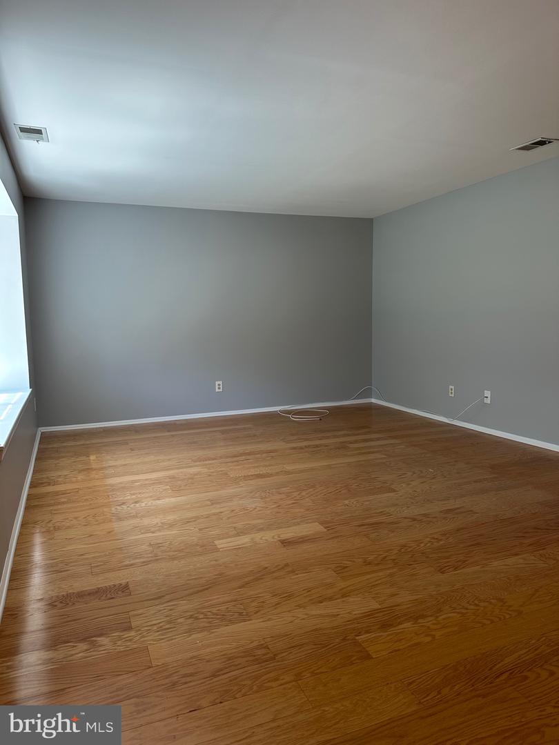159 Wyndham Property Photo 6