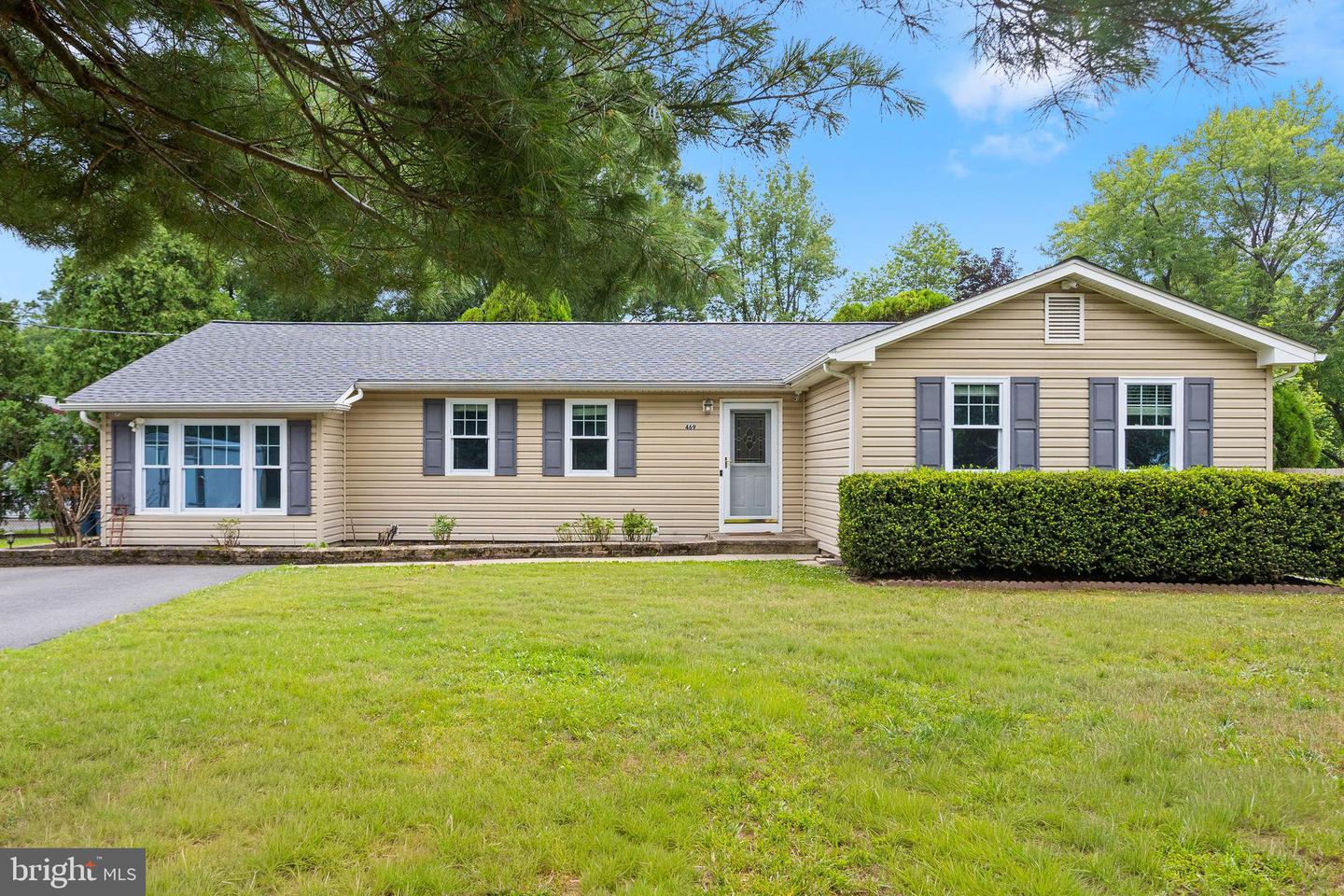 469 Flock Rd Property Photo 1