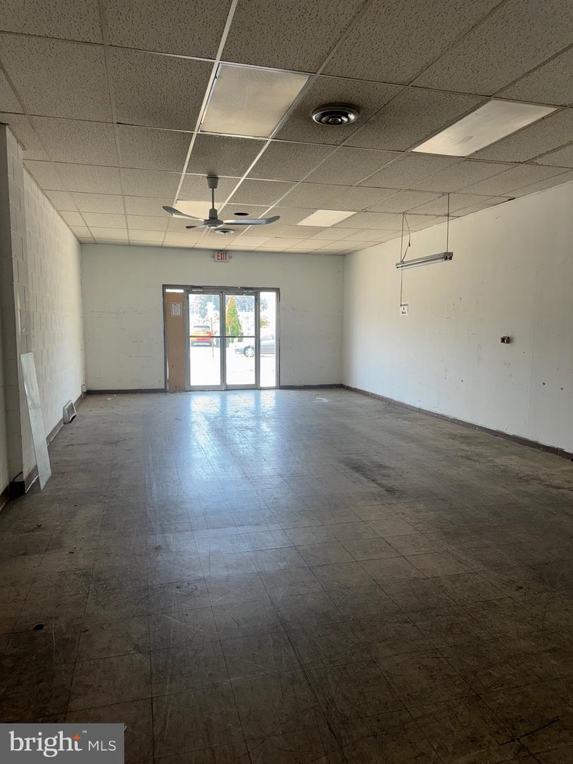 1440 S Olden Ave Property Photo 15