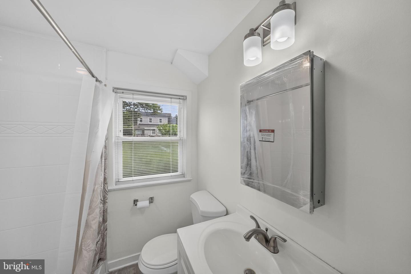 520 Randall Ave Property Photo 12